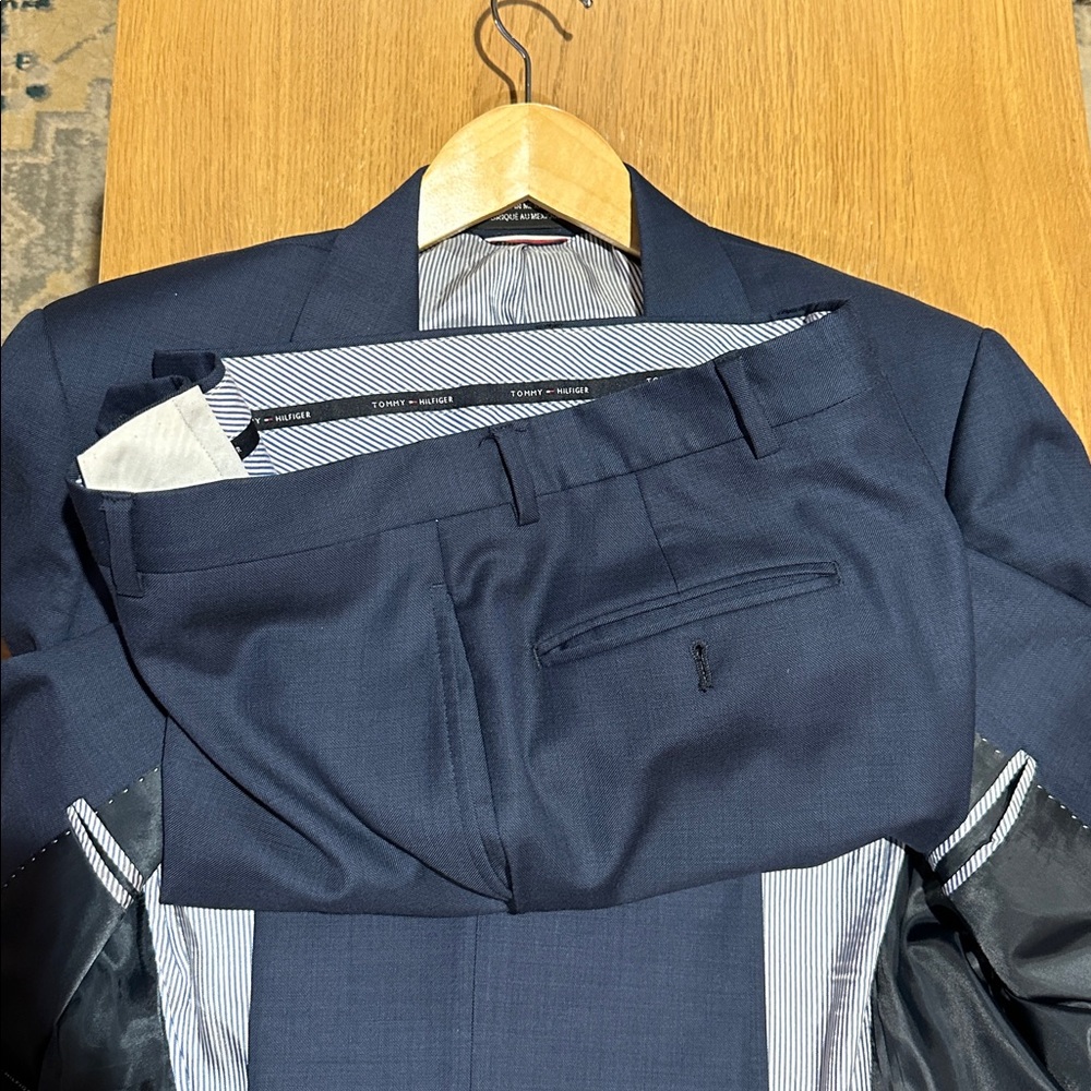 Medium Blue Tommy Hilfiger Suit - Picture 6 of 9